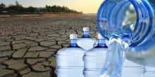 Wal-Mart realizza profitti vendendo acqua della California durante la più grande siccità mai registrata nella zona